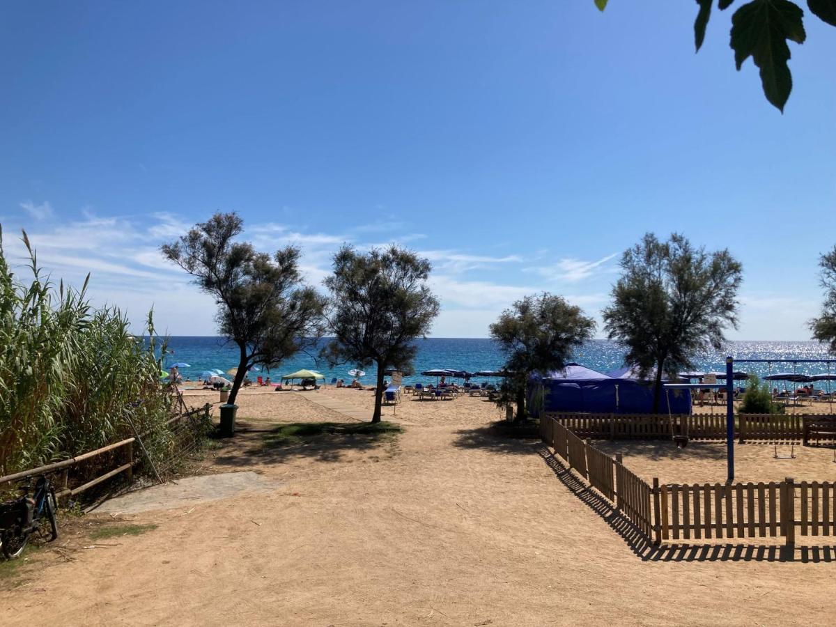 Albatross Mobile Homes On Camping Cala Canyelles リョレート・デ・マル エクステリア 写真